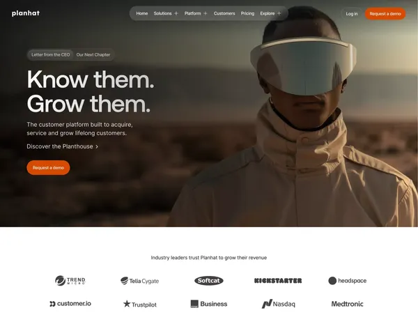 Planhat | The Customer Platform - Landing design inspiration