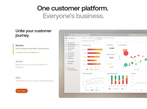 Planhat | The Customer Platform - Landing design inspiration
